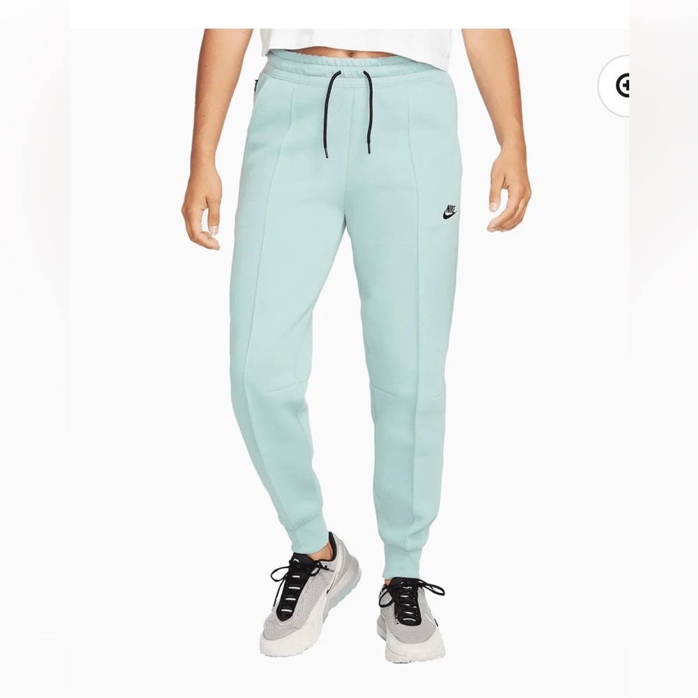 Nike Women’s Sportswear Tech Fleece Joggers